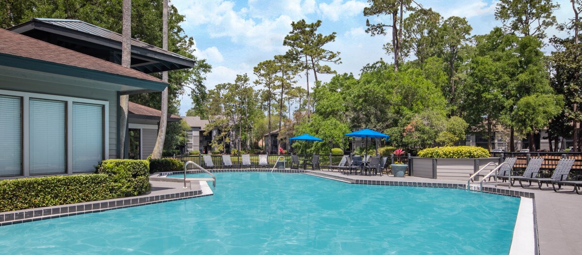 Coopers Hawk Apartments in Jacksonville, FL
