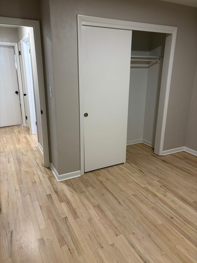 Foto del edificio - 506 S Franklin St