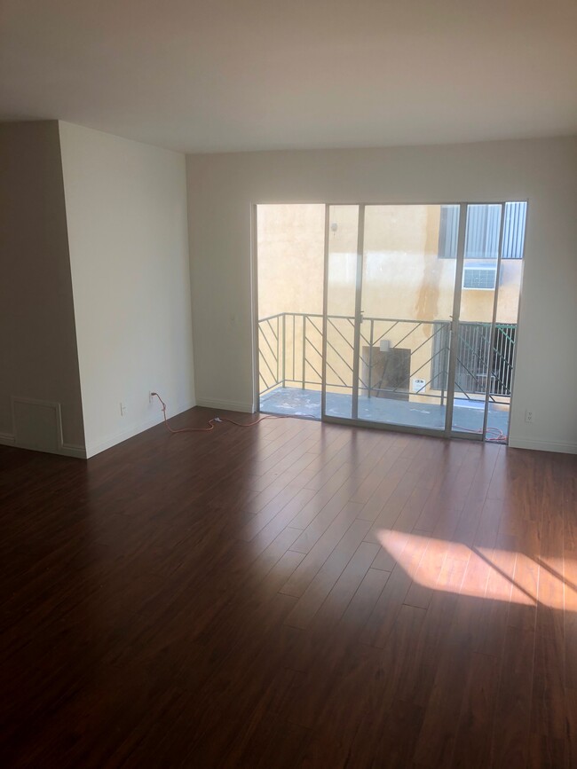 Building Photo - 1348 N Curson Ave