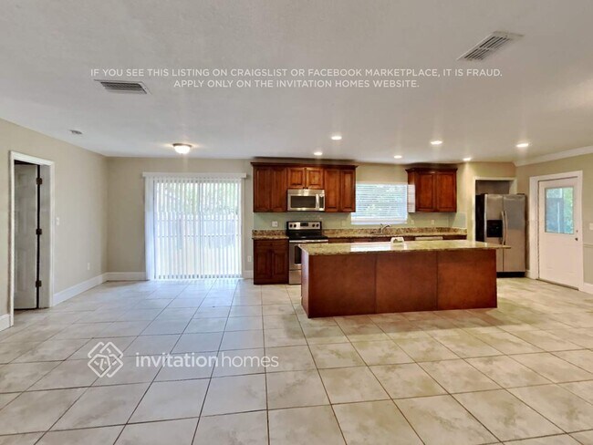 Foto del edificio - 7161 Lenape Cir