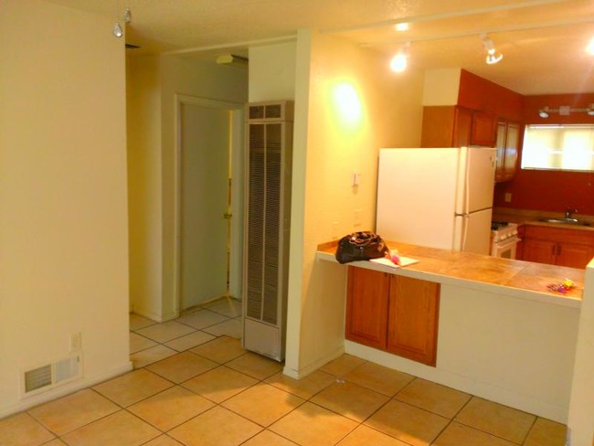 Building Photo - 240 Louisiana Blvd NE - Unit C