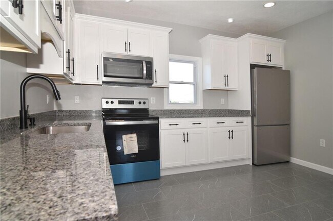 Building Photo - 1361 Mineral Spring Ave