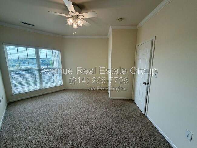 Foto del edificio - 1270 Strassner Dr