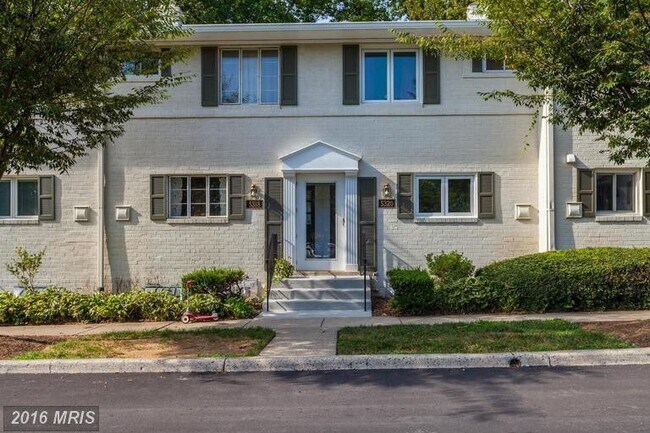 Foto del edificio - 5320 Pooks Hill Rd