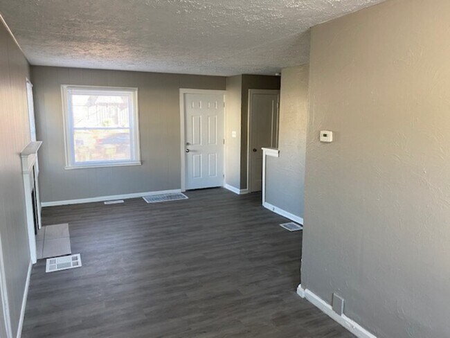 Foto del edificio - 2239 Homestead Dr