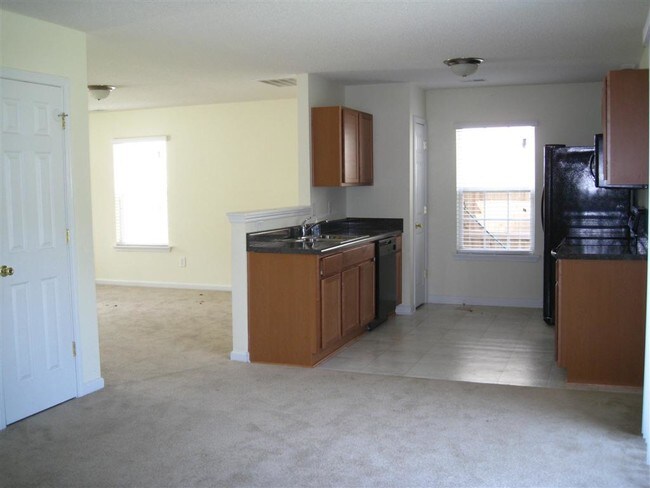 Building Photo - 5 Habitat Ct