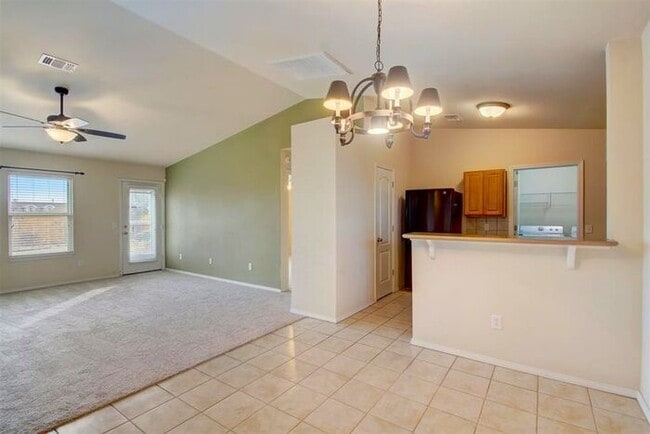 Foto del edificio - Amazing 3bed 2 Bath 2 Car Garage in Marble Leaf Addn Edmond OK