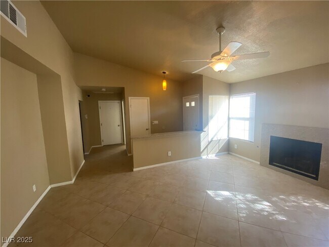 Building Photo - 8436 Palmada Dr