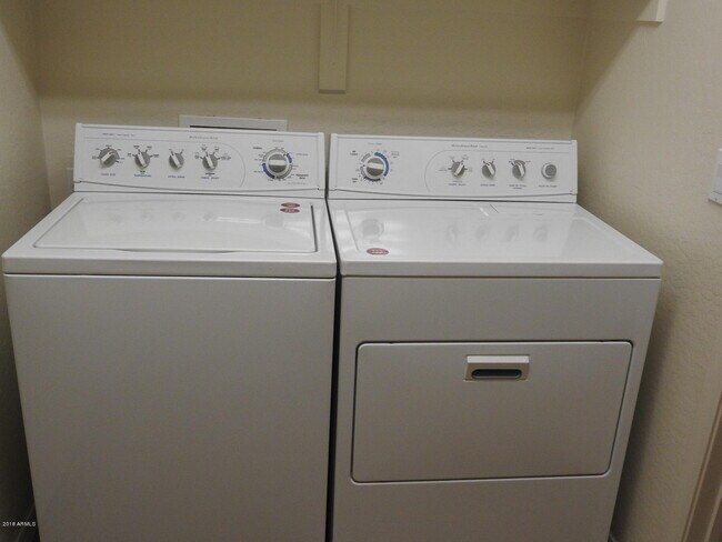 Foto del edificio - 6510 W Yellow Bird Ln