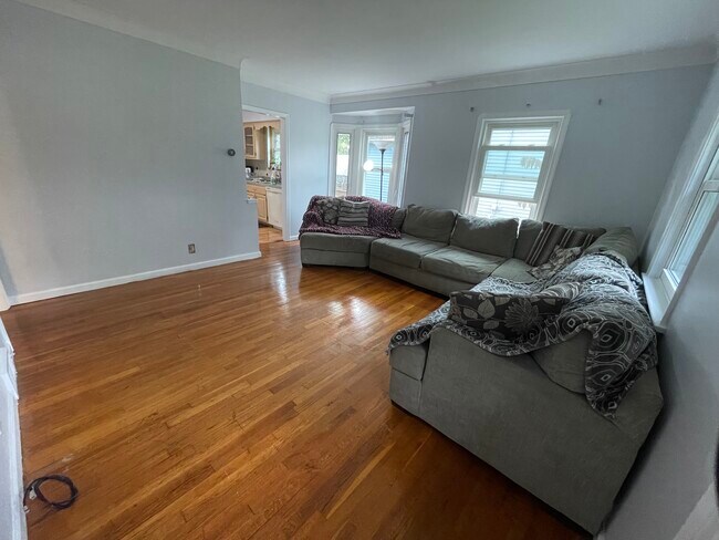 Building Photo - 25423 Hall Dr