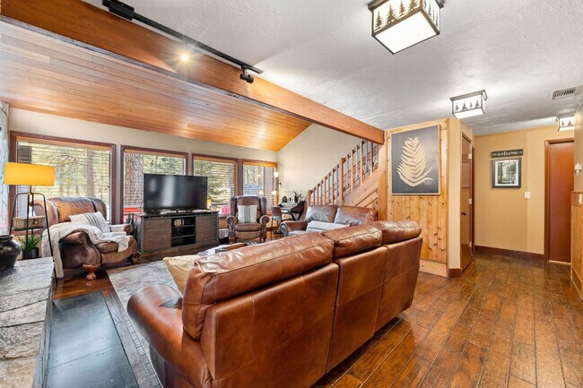 Foto del edificio - 18087 E Butte Ln