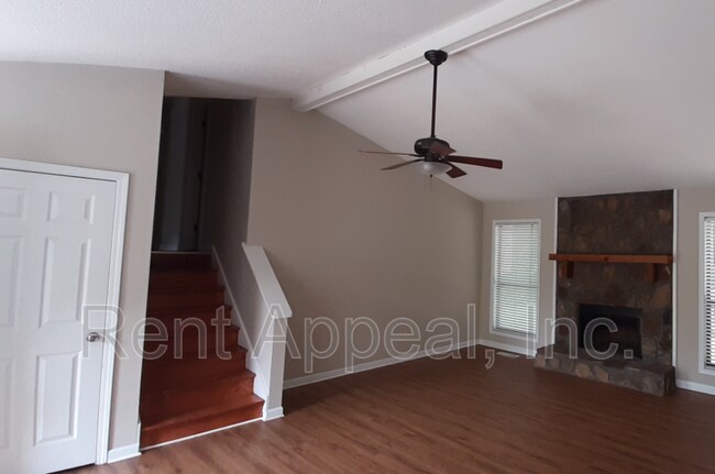 Building Photo - 1705 Hickory Grove Trail NW