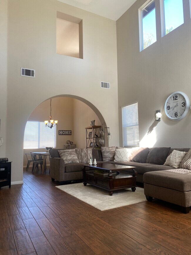 Building Photo - 32434 Campo Dr