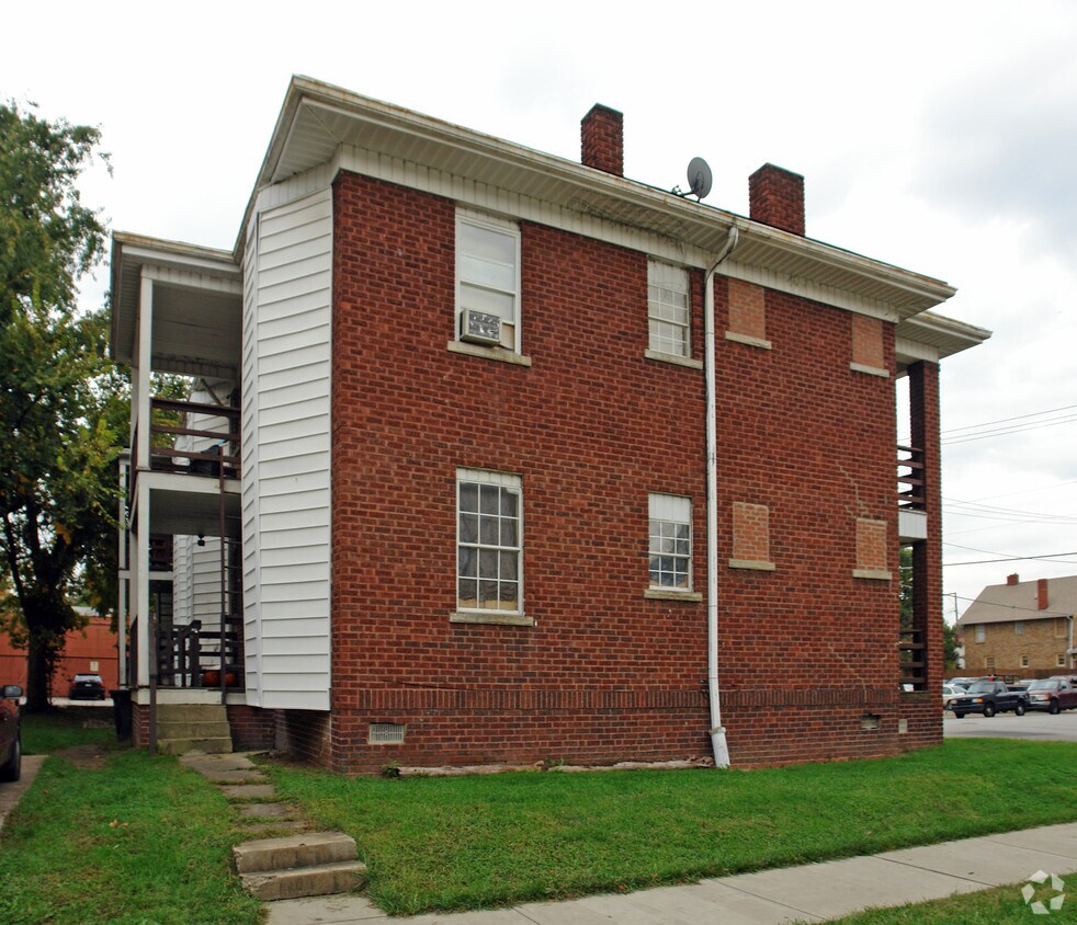 Building Photo - 424 Elizabeth St