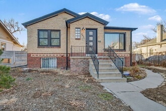 Building Photo - 3021 Columbine St