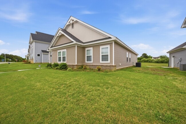 Building Photo - 977 Hillpoint Rd