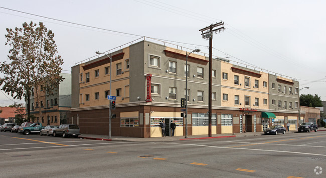 Building Photo - The New Terminal Hotel