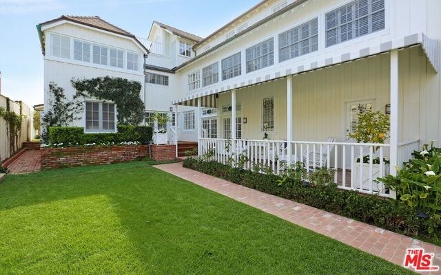 Foto del edificio - 23430 Malibu Colony Rd