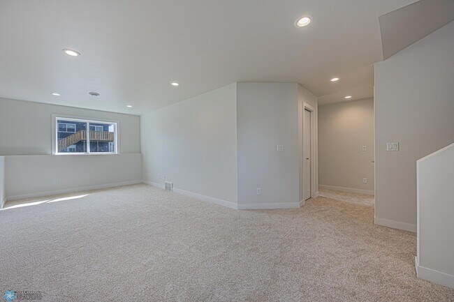 Foto del edificio - 6747 66th Ave S