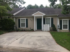 Building Photo - 1203 Triple Tree Ln SW