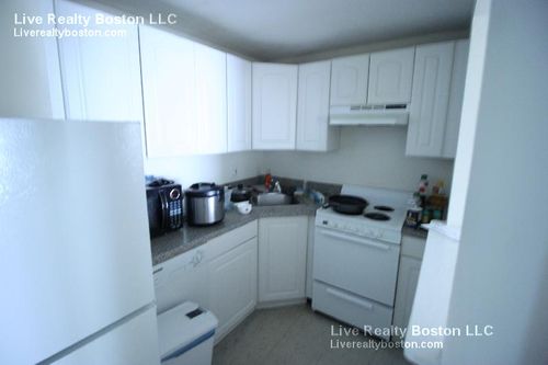 Building Photo - 28 Allston St
