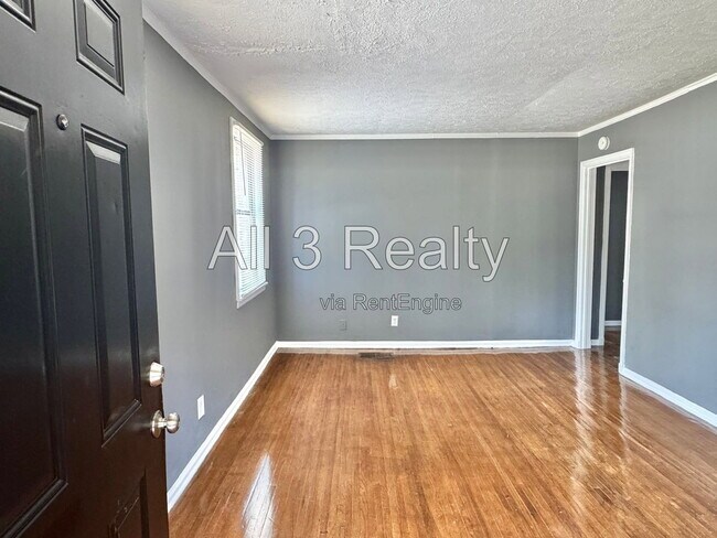 Foto del edificio - 208 Bradley Dr