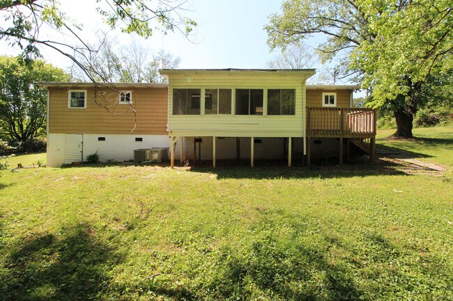 Foto del edificio - 1940 Harris Rd