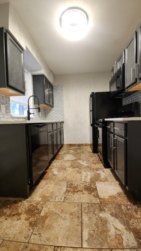 Foto del edificio - 1019 Sanford Ave