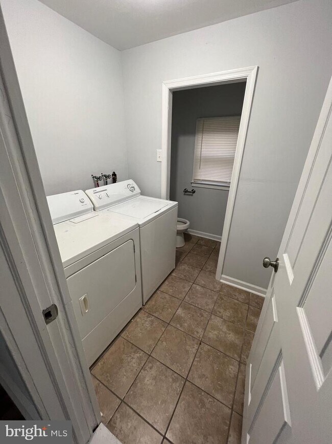 Foto del edificio - 209 S Academy St