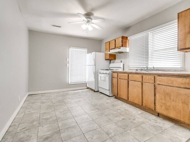 Foto del edificio - Cute Duplex - Upper Unit!