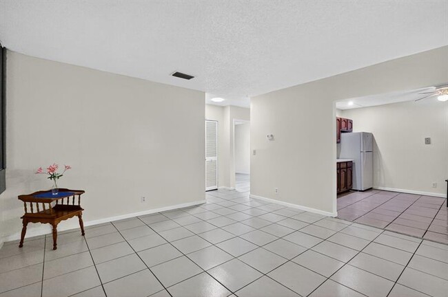 Foto del edificio - 274 SW 9th St