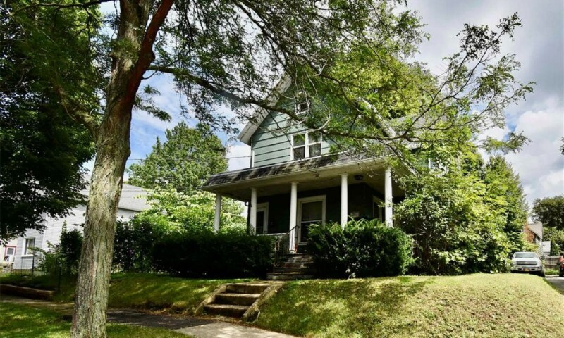 Primary Photo - 26 Chapman St