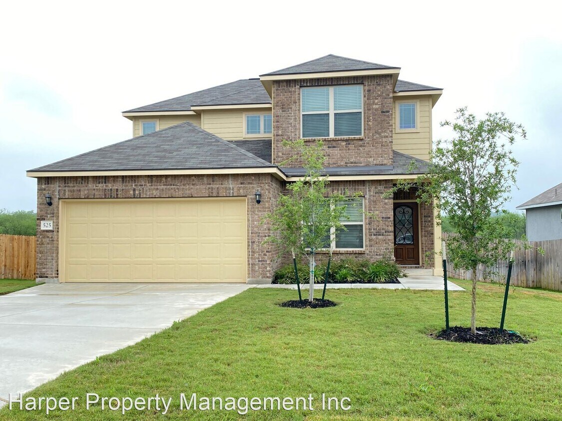 Primary Photo - 4 br, 2.5 bath House - 525 Saddle Burrow