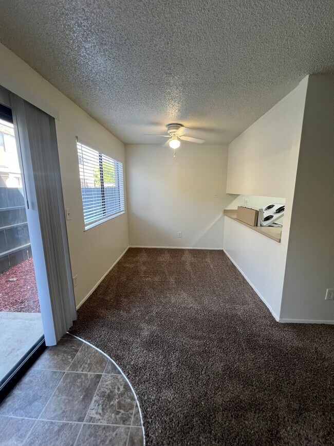 Foto del edificio - 1351 Dustin Dr