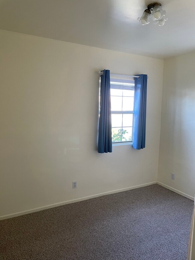 Building Photo - 4781 Avalon Ave