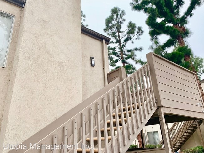 Building Photo - 1420 Cabrillo Park Dr