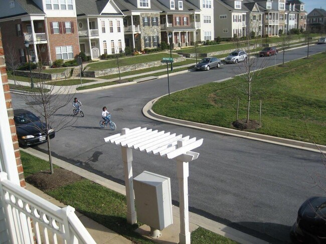Foto del edificio - 12853 Murphy Grove Ter