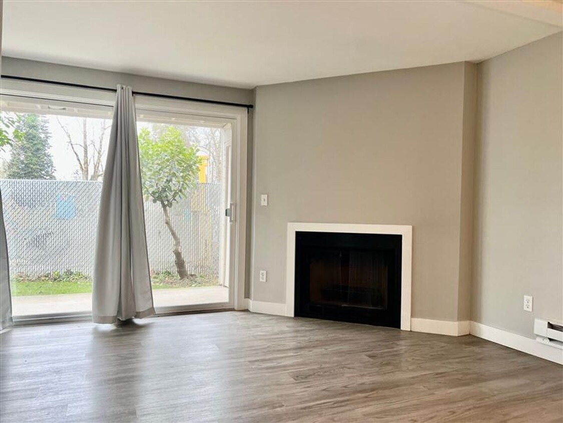 Primary Photo - Charming Condo located in Auburn