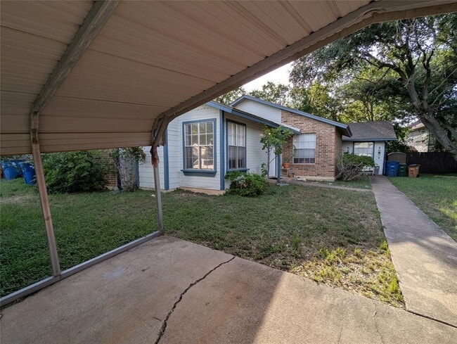 Building Photo - 8002 Clydesdale Dr