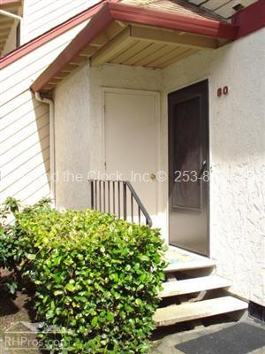 Building Photo - 1828 Maple Ln