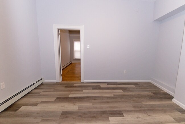 Building Photo - 154 Undercliff Ave