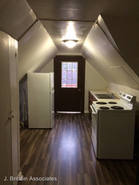 Foto principal - 1 br, 1 bath House - 107 5th Avenue NE #1