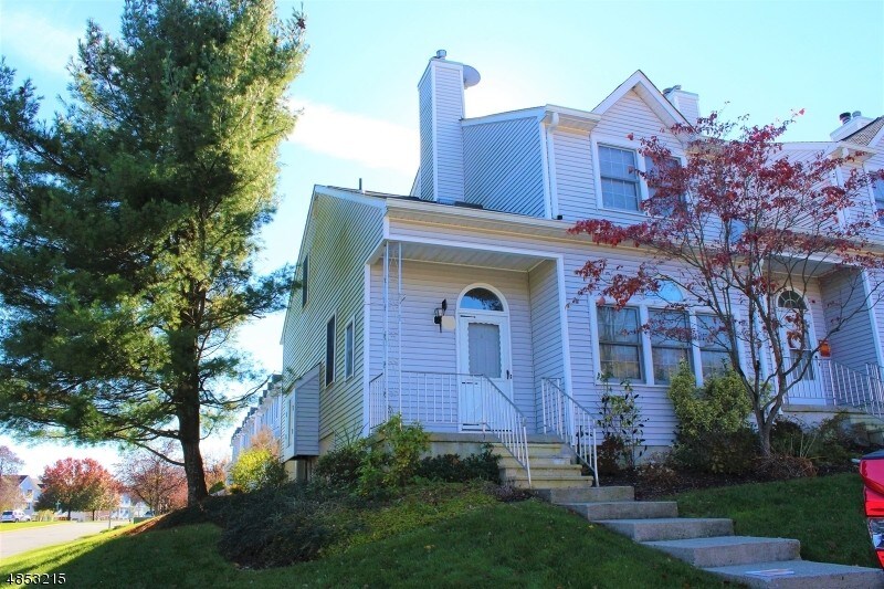 Primary Photo - 414 Chapman Ct