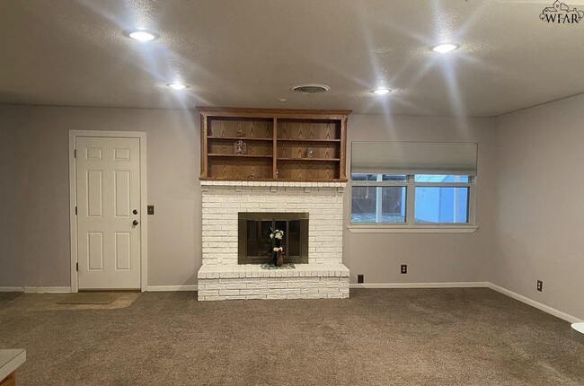 Building Photo - 3512 Fairway Blvd