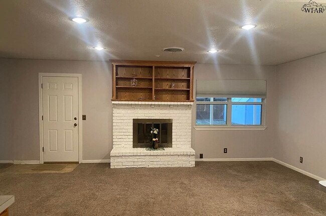 Foto del edificio - 3512 Fairway Blvd