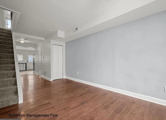 Building Photo - 805 S Decker Ave