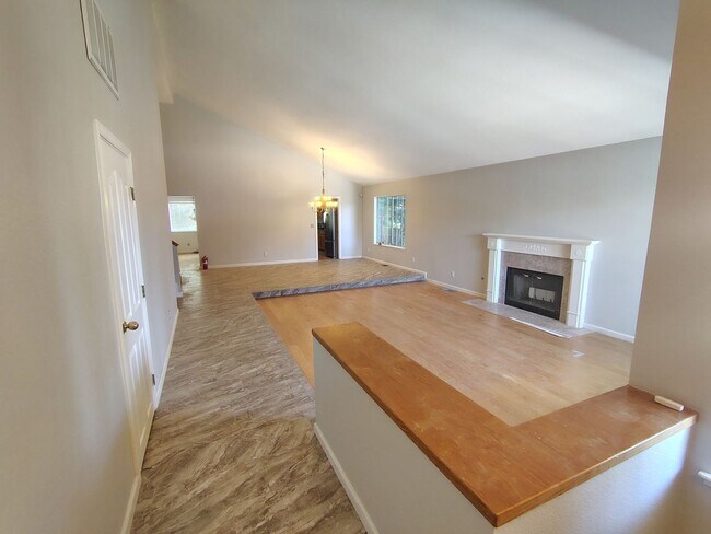 Foto del edificio - 1144 Trowbridge Way