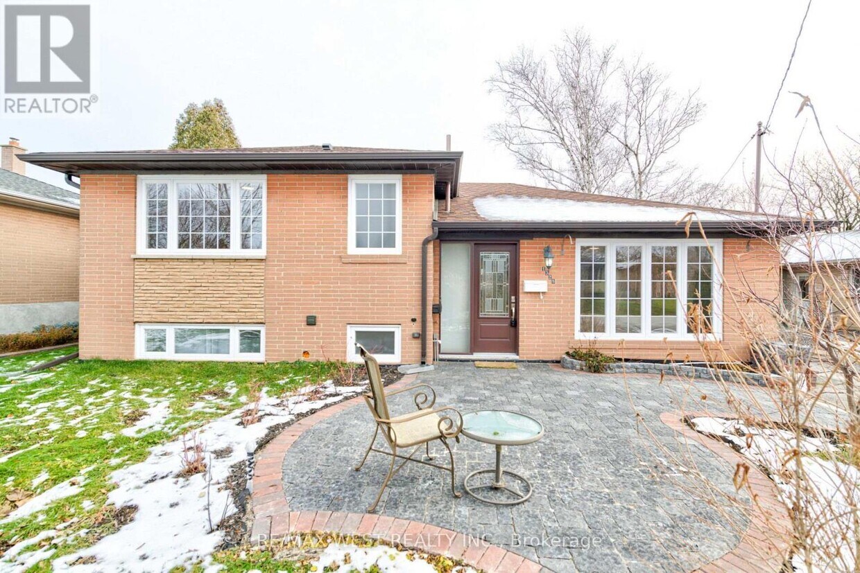 Photo principale - 1328 Pinegrove Rd