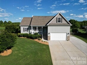 Building Photo - 141 Logan Ridge Dr