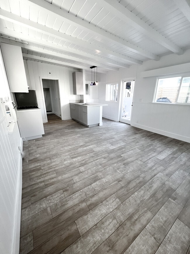 301A Broadway Street Unit Studio +, Venice, CA 90291 Apartments in